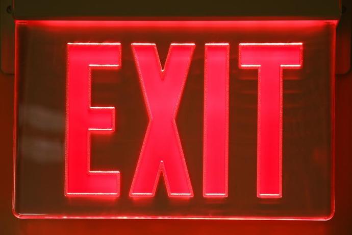 Girlfriend’s constant complaints and hot and cold attitude is putting me off. What should I do?