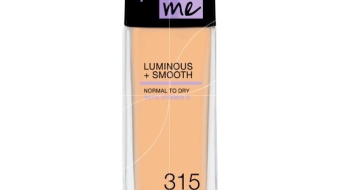 Which foundation has a long-lasting effect?