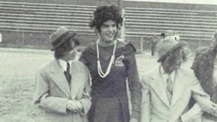 Is It Me Or All Conservative Men Like Dressing In Drag?