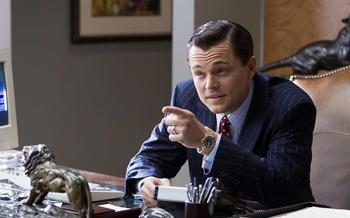 What outfit would be good for an interview for an office job?