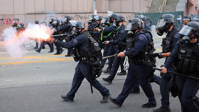 Why are so many people butt-hurt over the national guard protecting federal employees?