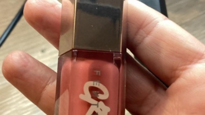 I was bought this gloss, have you already tried it, is it good?
