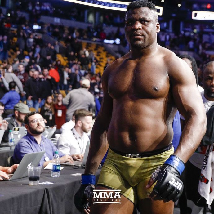 Who wins this UFC fight?