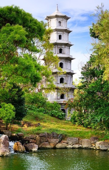 How would you describe this architecture?