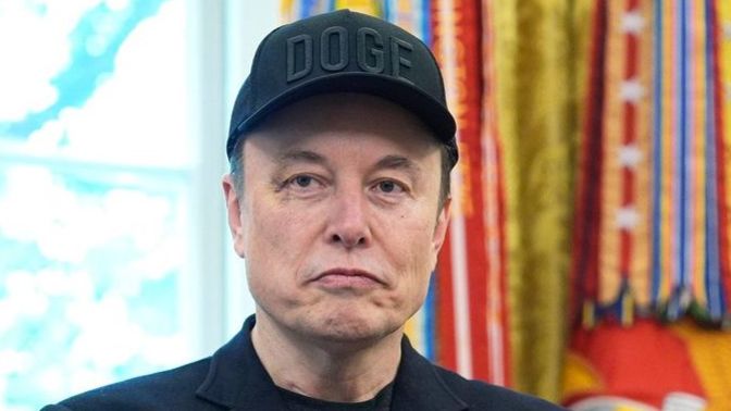Elon Musk wants to launch a new political party. Do you think he is a genius or dumb?
