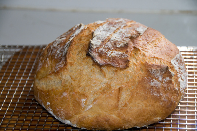 Do you eat the crust of bread/loaf?