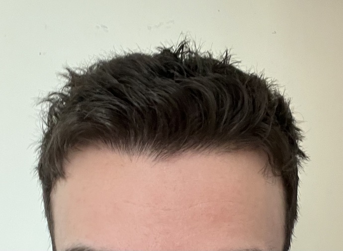 Is messy hair attractive on a night out?