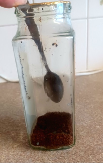 How do you feel when the spoon doesnt reach the bottom of the jar?