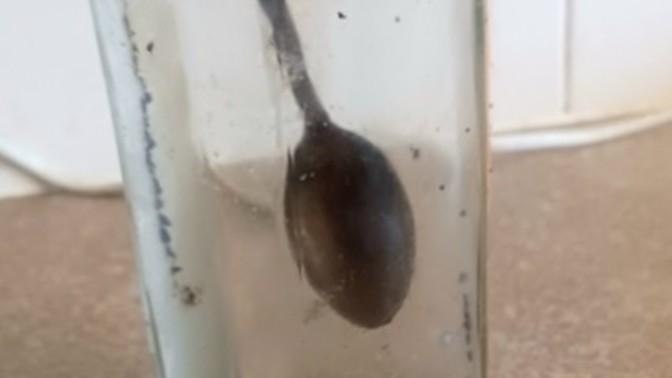 How do you feel when the spoon doesn't reach the bottom of the jar?