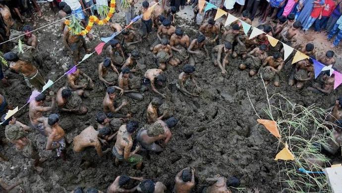 Would you ever like to play a festival of throwing cow dung towards each other?