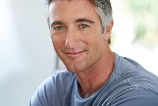 Girls, do you prefer a man who is quietly confident, or one who is openly cocky or arrogant?