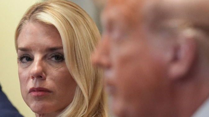 Ok, so AG Bondi announced that the Epstein list is on her desk, and, *POOF*... all of a sudden there's nothing to see here... WTAF?