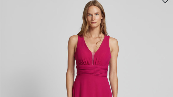 How can I make this dress look more elegant and sexy?