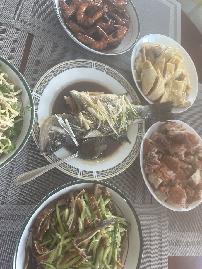 I went to a party today. How does the food look?
