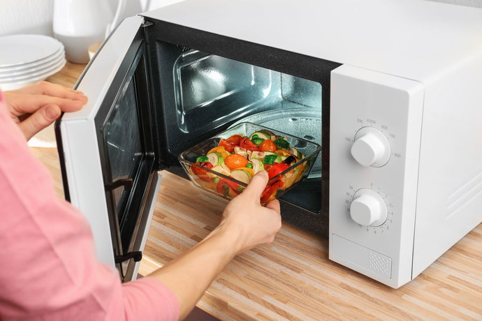 How do you usually cook your dinner on any typical day?