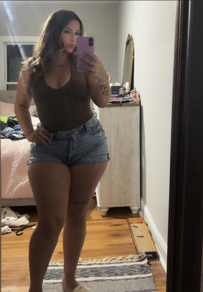 Do you like curvy women?