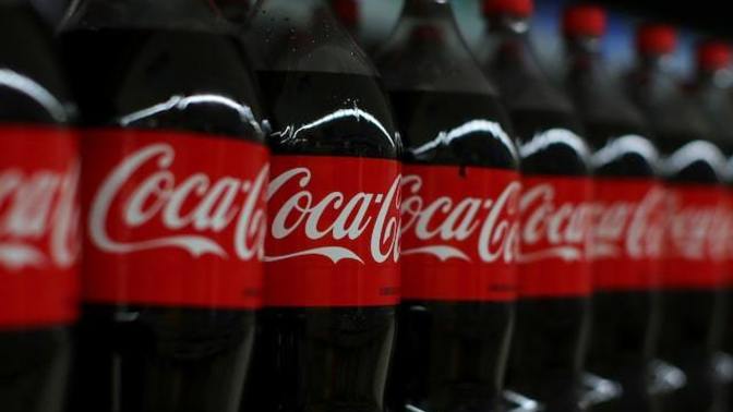 President Trump has gotten Coca Cola to switch from corn syrup to cane sugar. Is he making America sweet again?