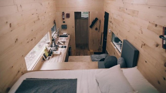 Would you date someone who lives a minimalist lifestyle?