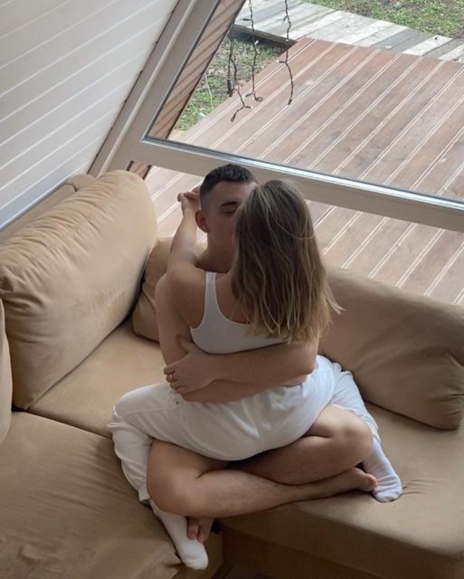 Where do you like to kiss a man?