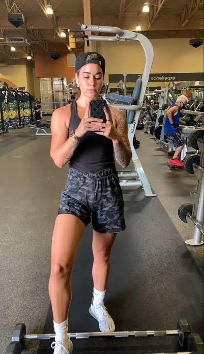 Girls, are you attracted to muscle lesbians?