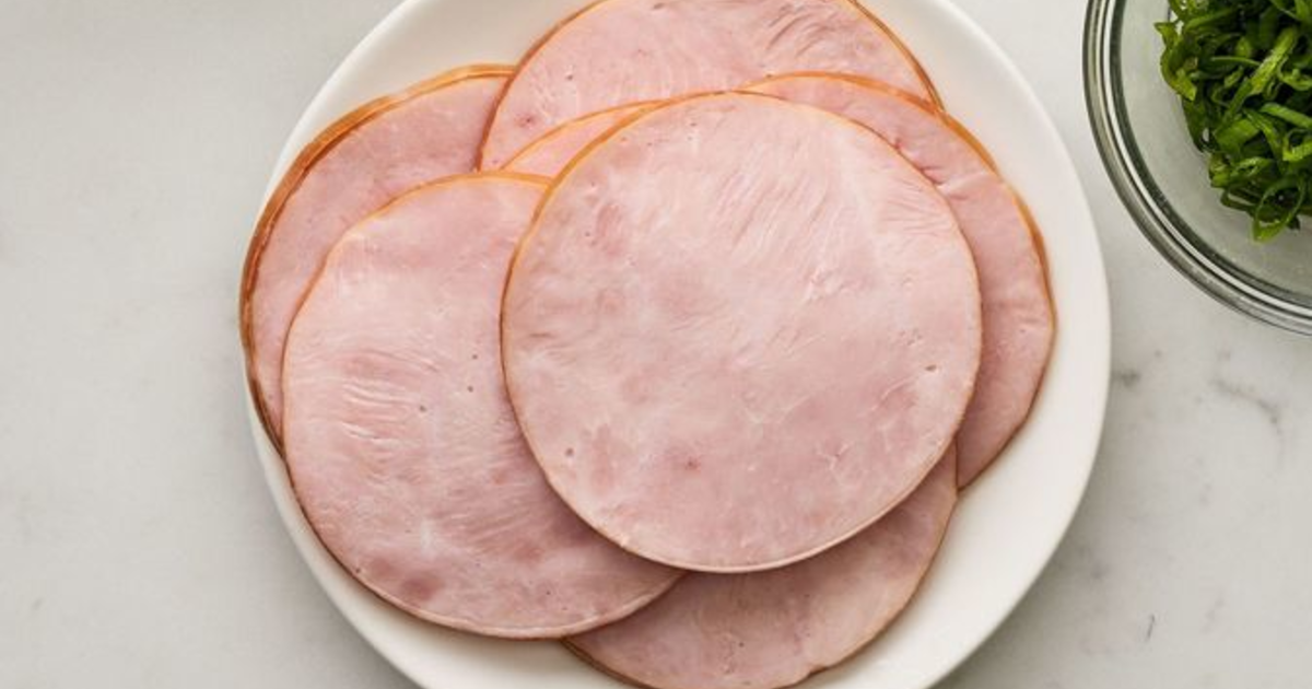 Do Canadians think that bacon is American ham? - GirlsAskGuys