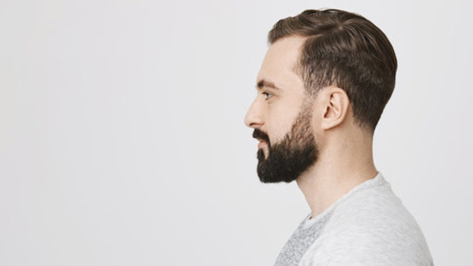 If you had to describe the features of someone you would consider an average looking man or woman, what would they be?