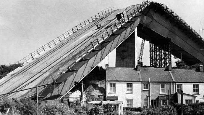 Is it scary to drive over a bridge?