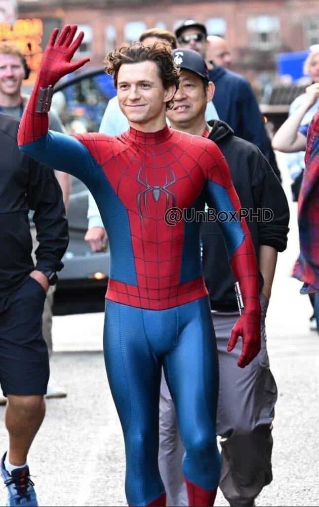 What do you think of the new look at THs new Spider-Man suit for Spider-Man: Brand New Day?