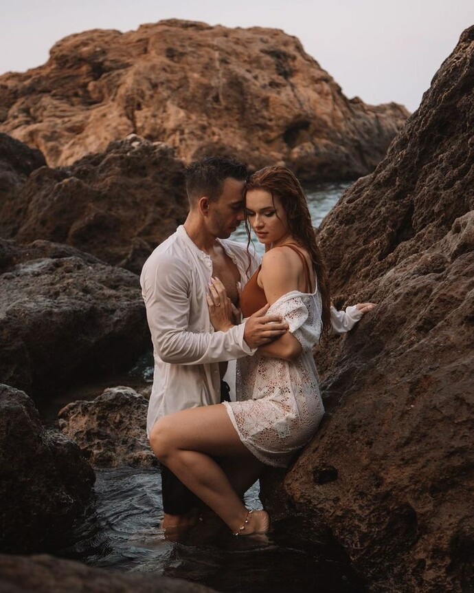 Do women like constant attention?
