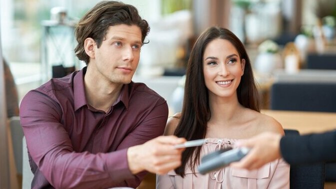 Who should pay on the first date — the guy, the girl, or split it?