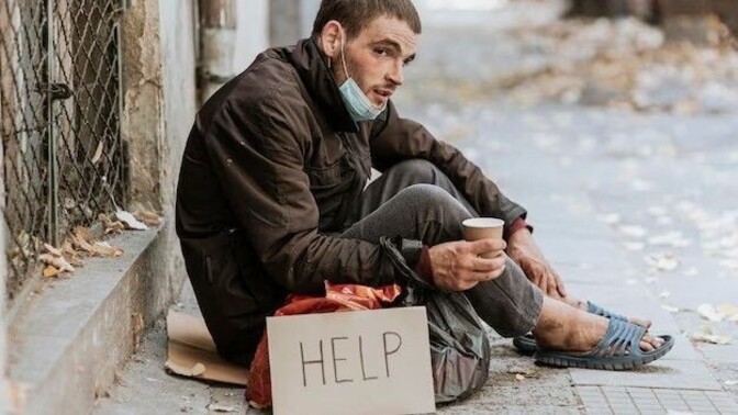 Do women like men who don't have money?