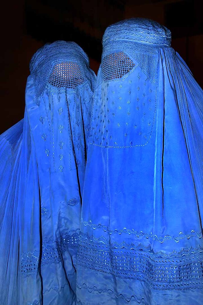 GUYS: Share some photos of attractive outfits you consider MODEST (in this day and age) on women?