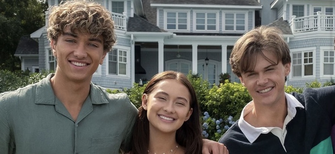 Has anyone ever dated someone and then dated their sibling?