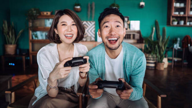 My girlfriend has a male best friend and it's hard for me to get over that. Any tips?