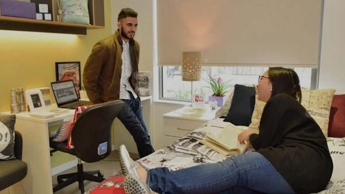 Can you stay as roommates with the opposite sex for a long time?