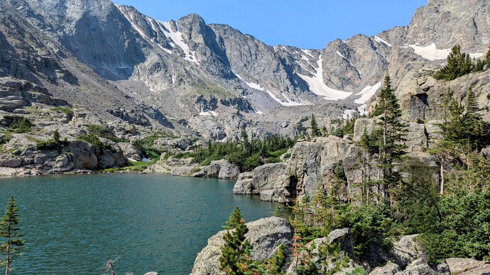 Which lake do you think is prettier?
