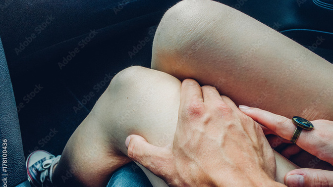 Do you women like it when a man your interested in puts his hands on your thighs?