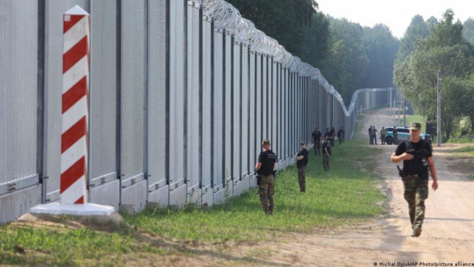 Guys, Should border patrol be allowed to use non-lethal 12 Gauge munitions against people who try to cross border illegally?