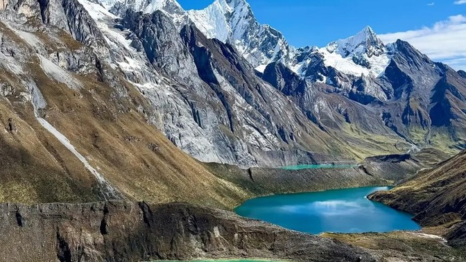 Which mountain place looks more beautiful?