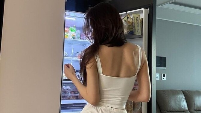I came from a long way, I'm in the kitchen with you, what can you offer me from your fridge?