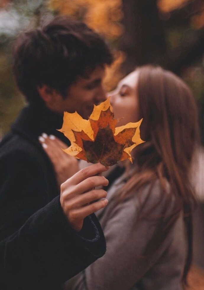 Do romantic loves occur in autumn?