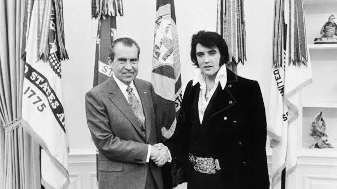 Do you think it looks like this picture of former president Richard Nixon and Elvis Presley was taken inside the White house?