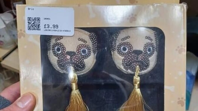 Pug or pudding tassels?