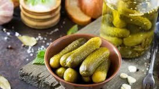 How do you adjust the pickle salt? How much salt do you add to 1 liter? I don't have any adjustments. Am I adding too much salt?