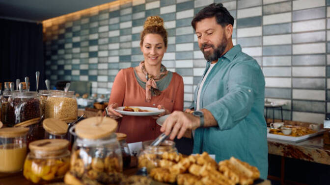 Is going to an all you can eat buffet a bad first date?