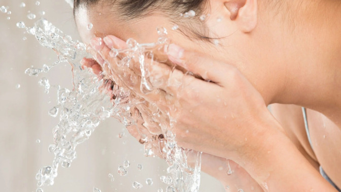 Do you WASH your FACE when you WASH your HANDS?