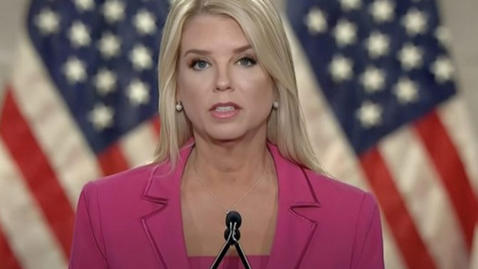 Did AG Bondi actually study the Constitution in law school?
