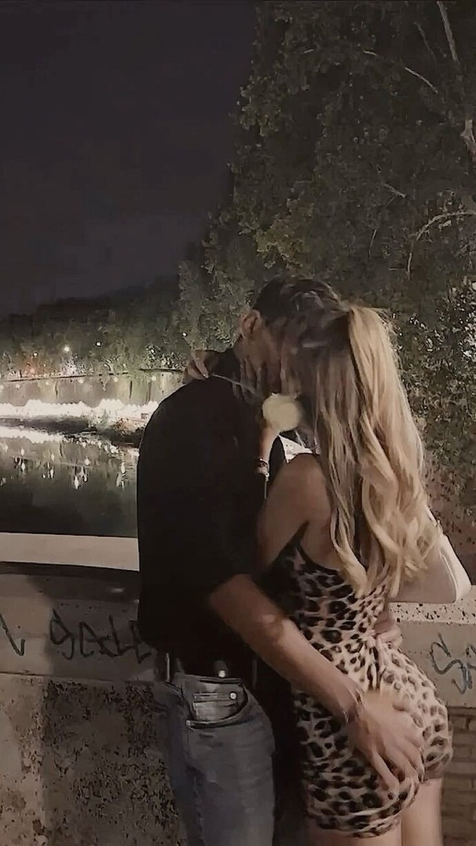 What do you wear when you go on a first date?