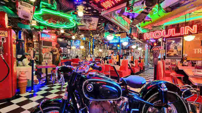 Whats your favorite theme on restaurants, bars, cafe, parties parks, etc?