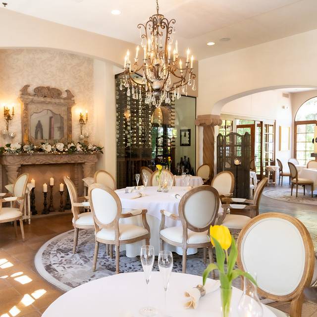Whats your favorite theme on restaurants, bars, cafe, parties parks, etc?
